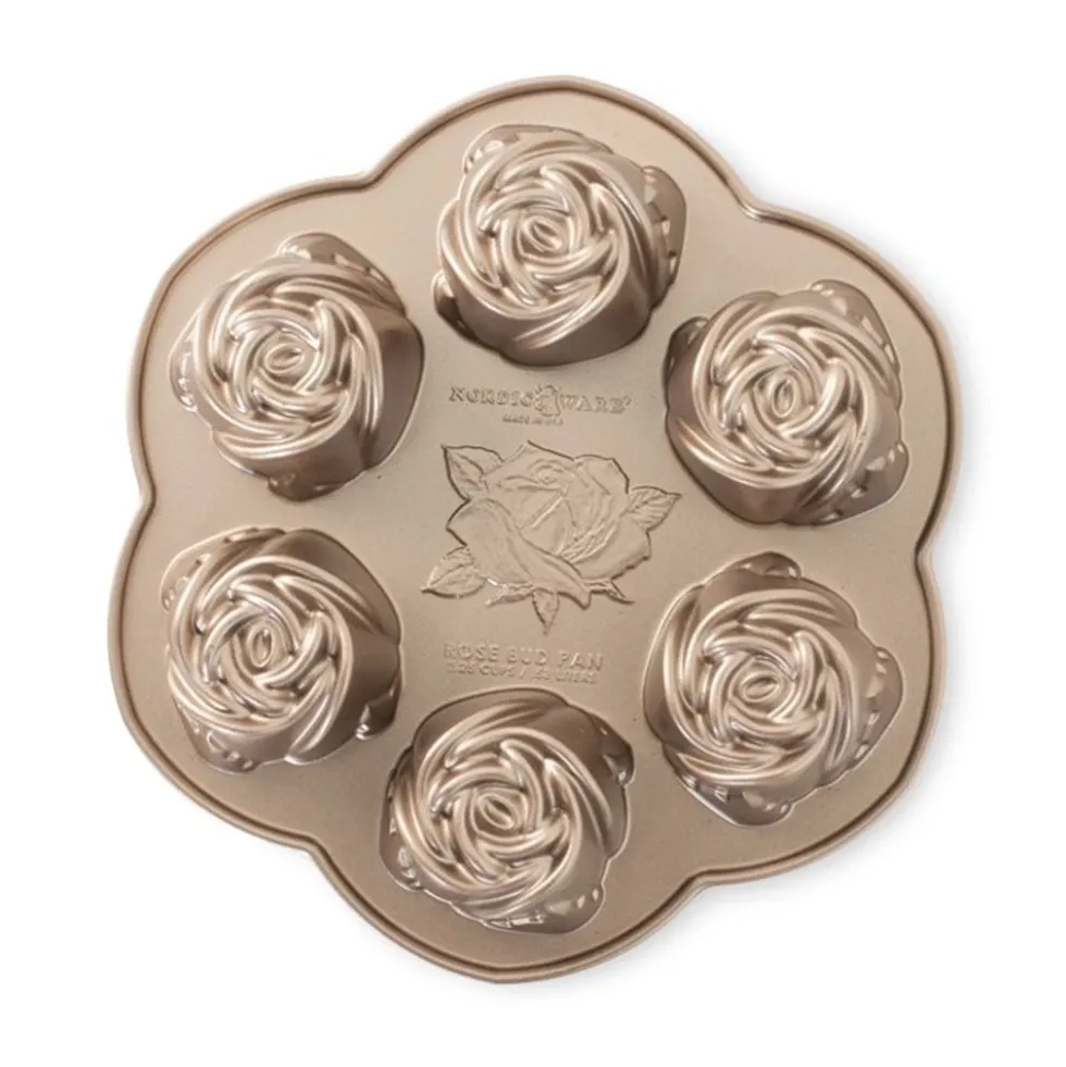 Molde Mini Rosebud Cake Pan Nordic Ware