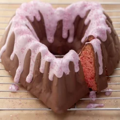 Molde Nordic Ware Bundt Elegant Heart