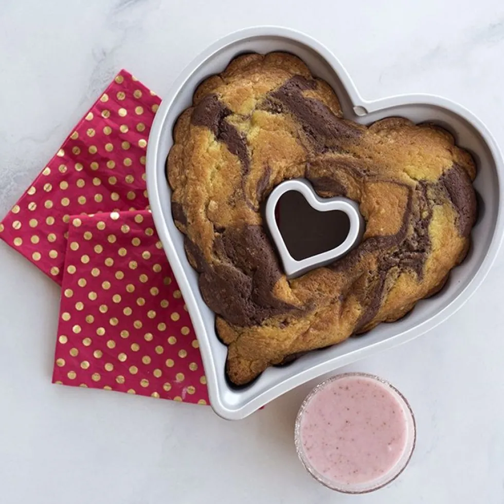 Molde Nordic Ware Bundt Elegant Heart