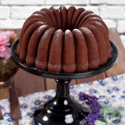 Molde Nordic Ware Elegant Party Bundt Pan Dorado