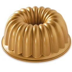 Molde Nordic Ware Elegant Party Bundt Pan Dorado