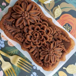 Molde Nordic Ware Floral Loaf Pan