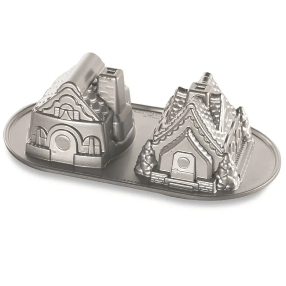 Molde Nordic Ware Gingerbread House Duet