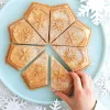 Molde Nordic Ware Snowflake Shortbread Frozen 2