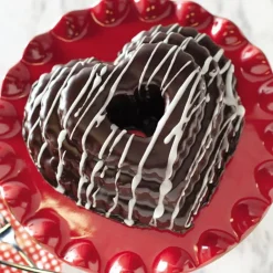 Molde Nordic Ware Tiered Heart Bundt