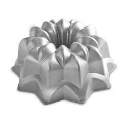 Molde Nordic Ware Vintage Star Bundt