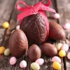 Set de 2 Moldes para Chocolate Huevo de Pascua 11 cm