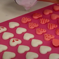 Tapete para Macaron Corazón 42 cavidades - Silikomart